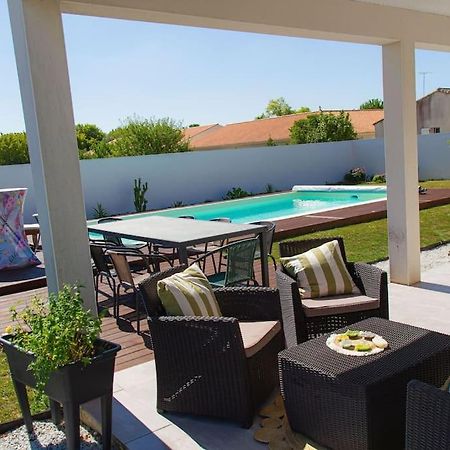 VILLA avec PISCINE chauffée trois chambres Saint-Sulpice-de-Royan Exterior foto